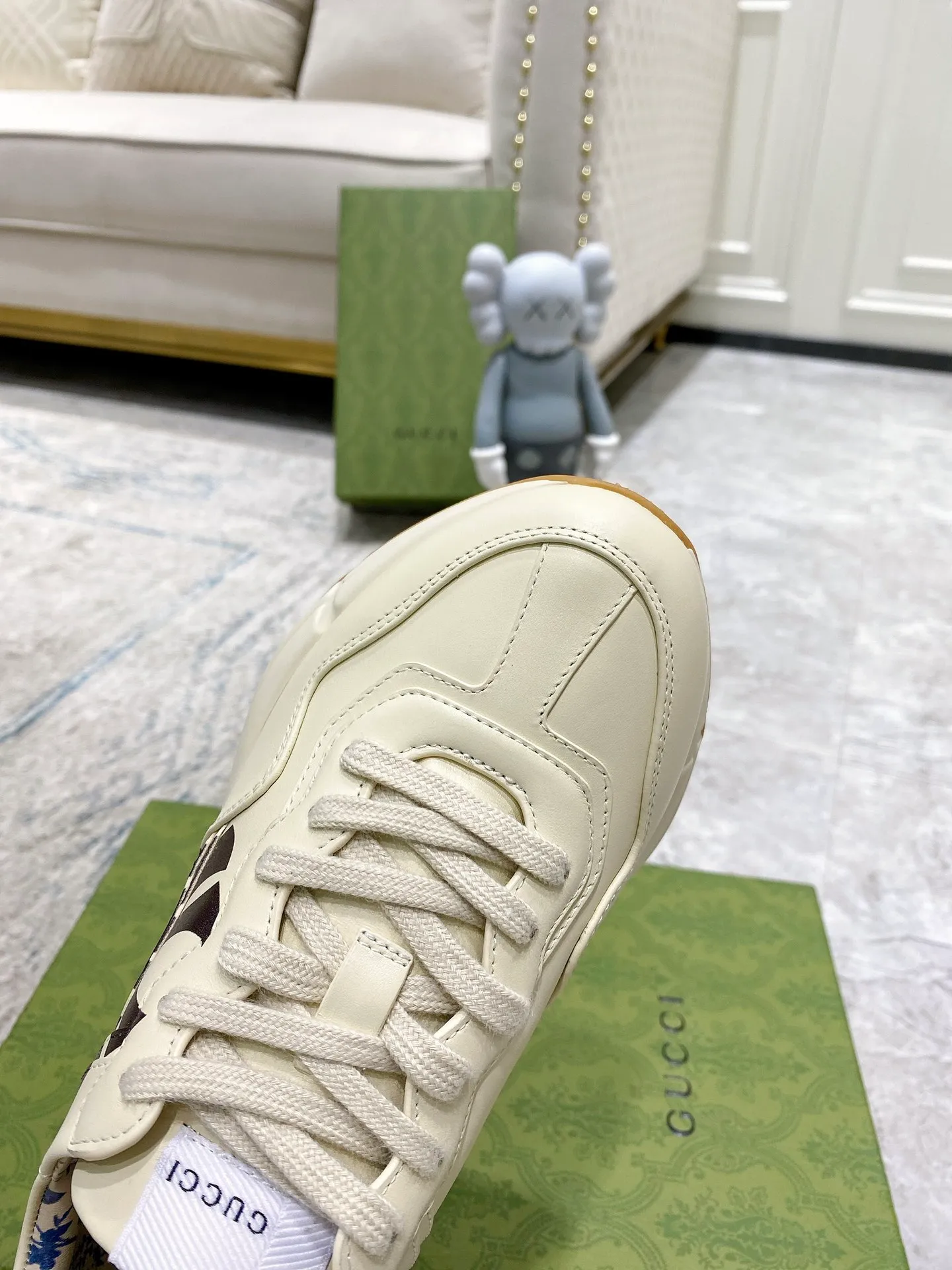 👟👟Ex-factory price P480👟👟 GUCCI Gucci dad shoes. The original disassembly took more than 3 months to develop 1:1. The version has been upgraded again, chips, packaging, imported cowhide, and all made with computerized cars. Couple 👫 style 🔜Versatile in all seasons 🔜 Fashion 🔜 Personality 🔜 Differentiation 🔵 More than 20 layouts in the whole series, welcome to inquire for pictures Outsole: the latest original developed TPU vacuum. Upper: imported cowhide🐮. Inner lining: original A-grade mixed sheepskin🐏. Foot pads: original A-grade mixed sheepskin. 💯Full set of packaging. Medium and low straps with LOGO.
